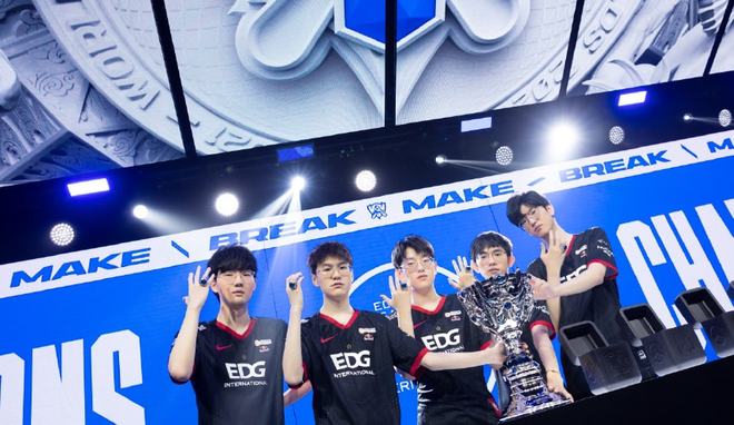 他最终还是 他最终还是