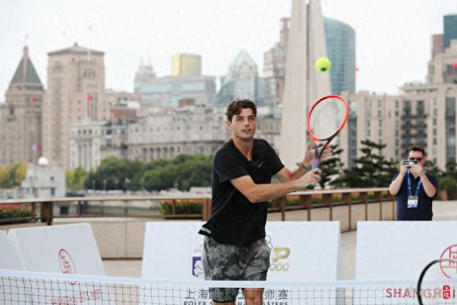 月初的一场 月初的一场